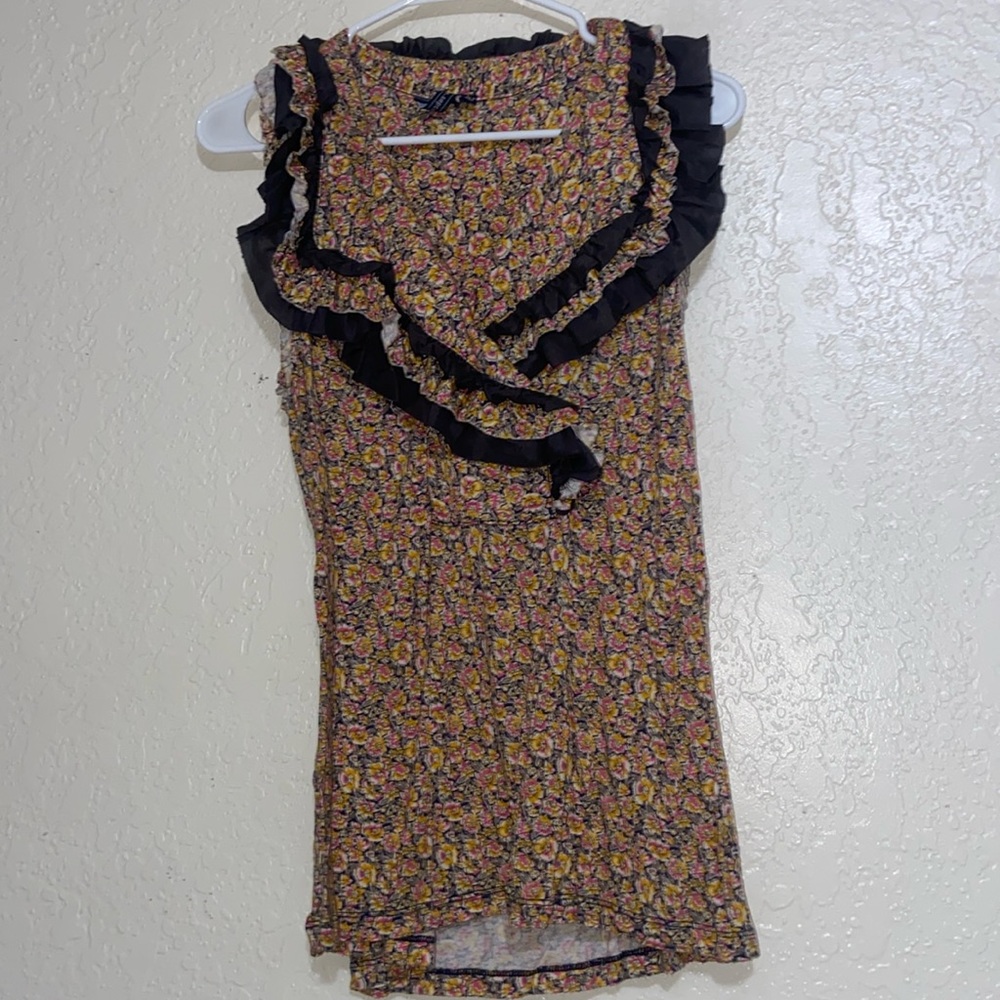 Floral/Ruffle Top